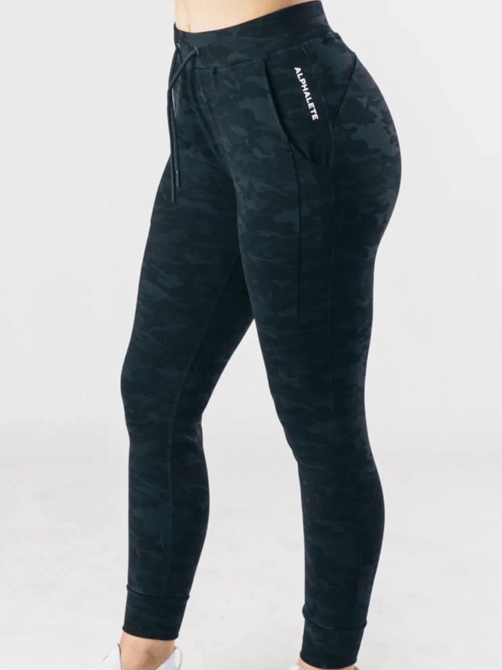 Alphalete Women's Premium Pro-Elite Jogger - Black Camo - Small